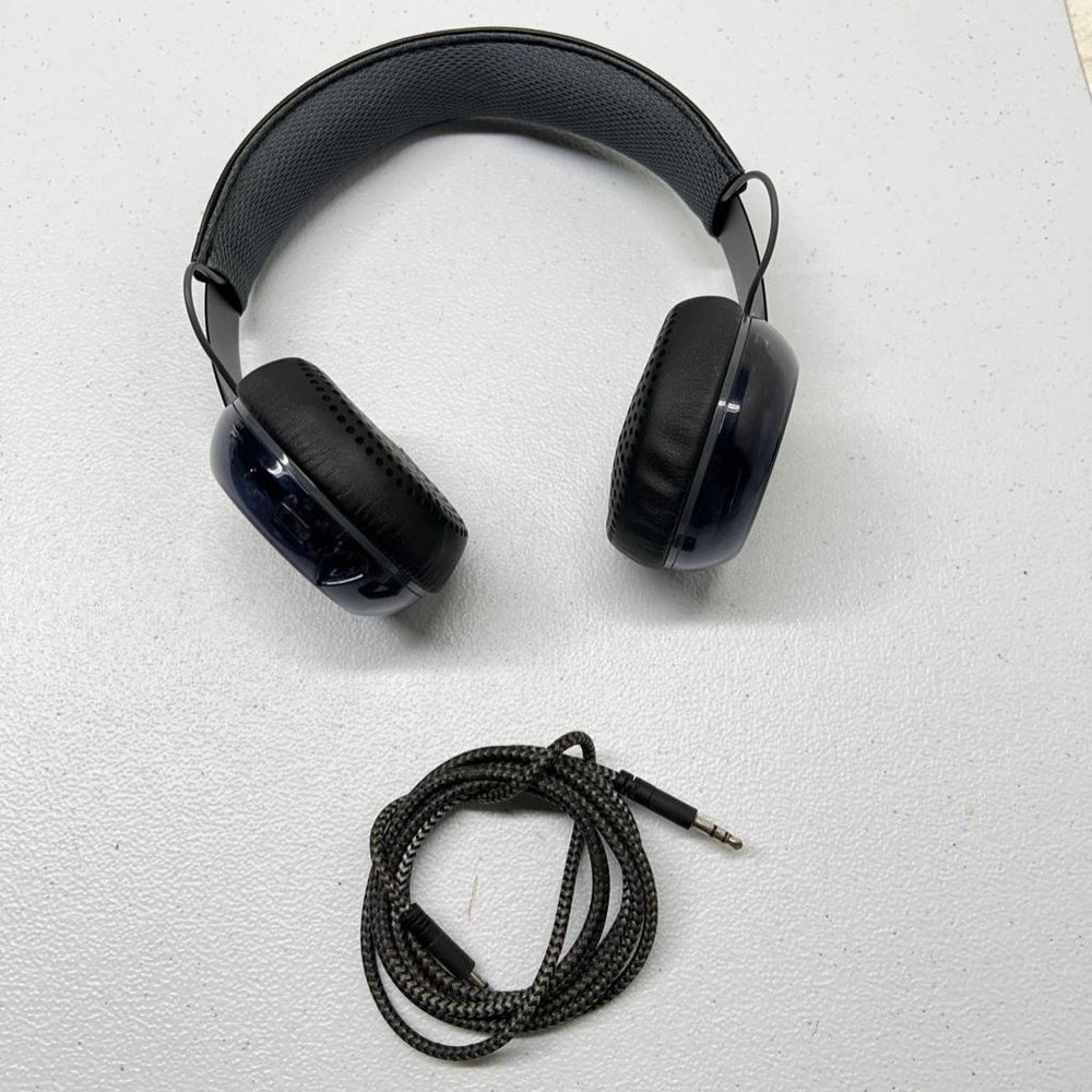 headphones Skullcandy with cable